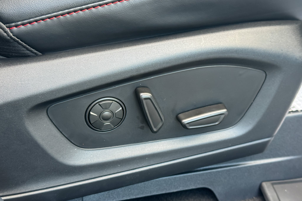 Certified 2025 Ford Explorer ST AWD/4WD image 16