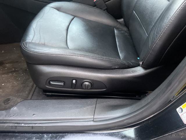 Used 2017 Chevrolet Malibu LT w/ Leather Package image 17