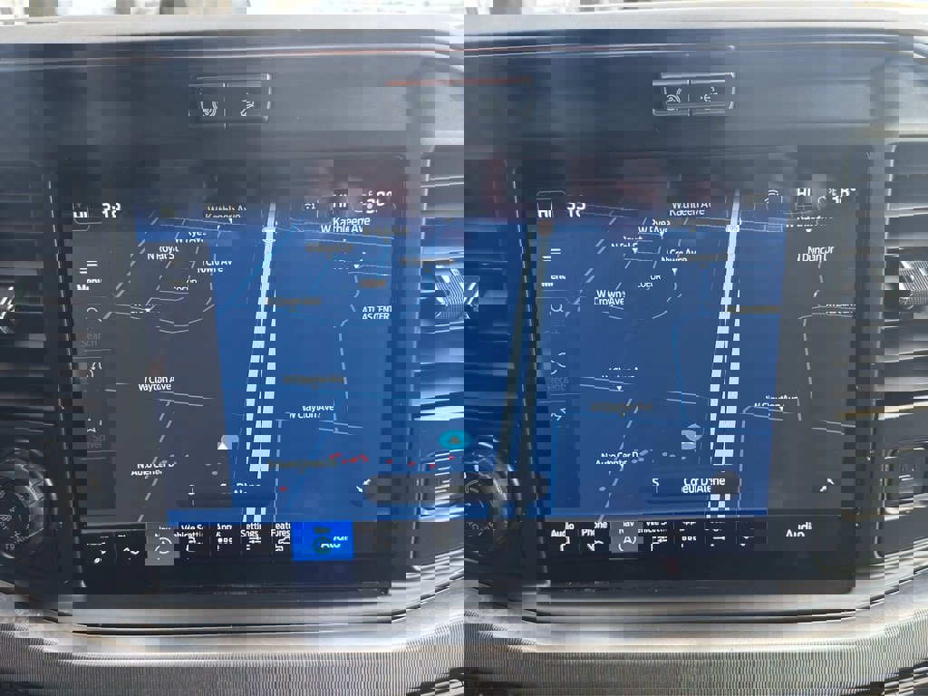 Certified 2025 Ford F350 Platinum w/ Tremor Off-Road Package image 29