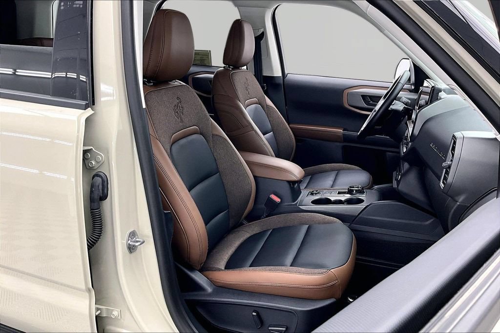 Certified 2025 Ford Bronco Sport Outer Banks w/ Outer Banks Tech Package+ AWD/4WD image 7