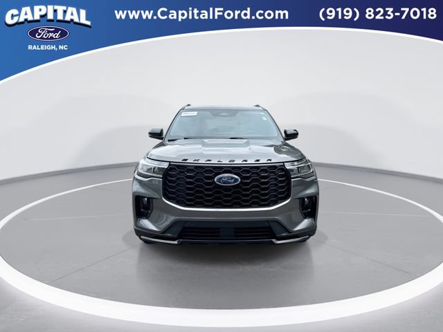 Certified 2025 Ford Explorer ST-Line w/ Premium Package RWD image 3