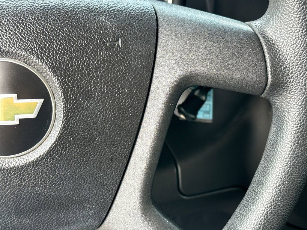 Used 2017 Chevrolet Express 2500 RWD image 16