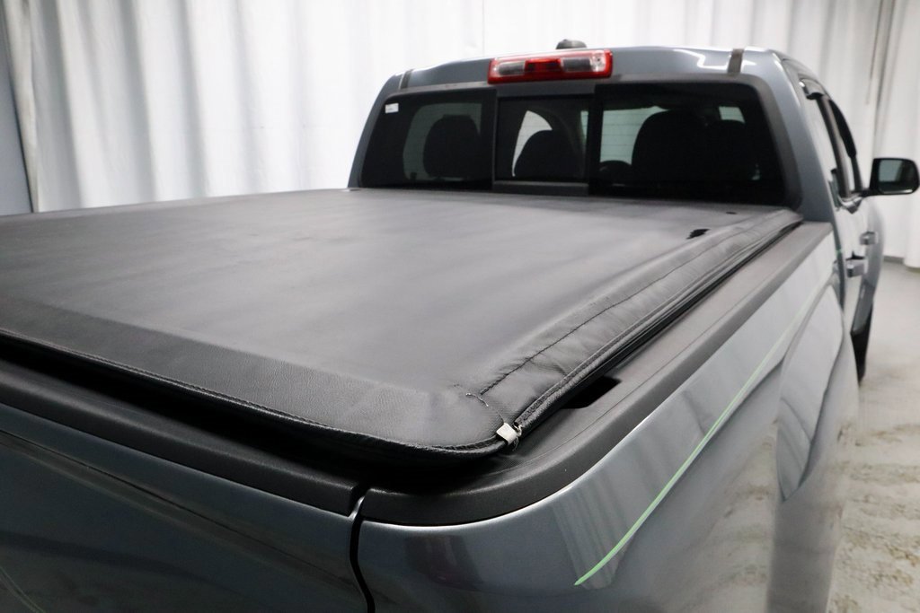 Used 2018 GMC Canyon SLE w/ SLE Convenience Package image 12