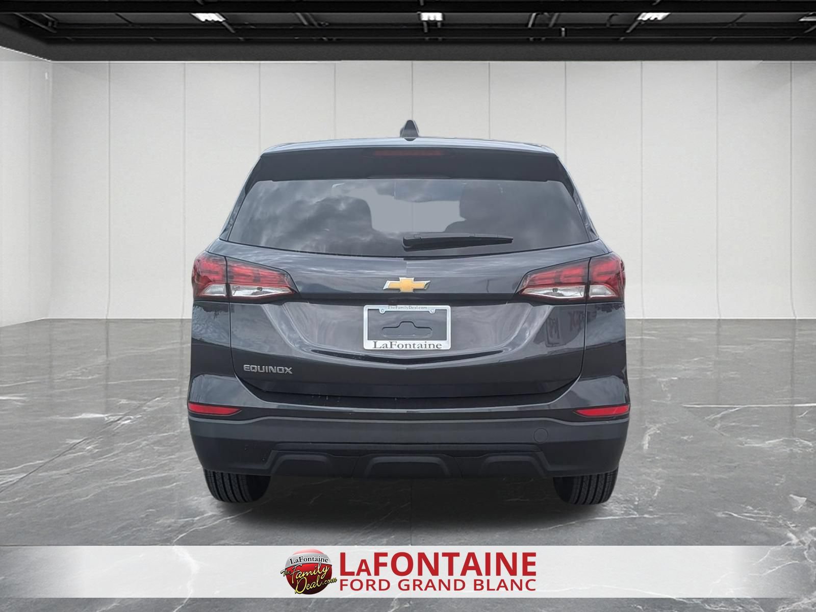 Used 2022 Chevrolet Equinox LS w/ LS Convenience Package FWD image 4
