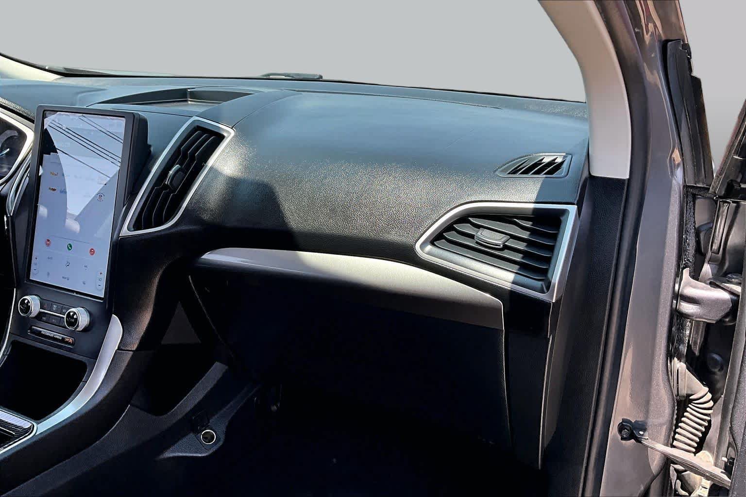 Certified 2021 Ford Edge SE FWD image 17