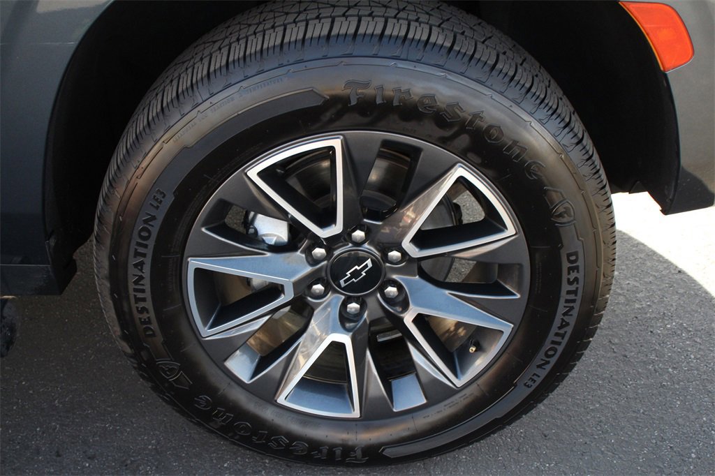 Used 2021 Chevrolet Tahoe Z71 w/ Rear Media and Nav Package image 14