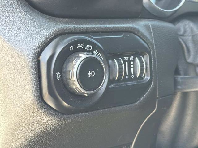 Used 2021 Jeep Wrangler Unlimited Sahara image 25