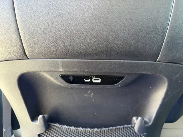 Used 2021 Chrysler Pacifica Touring-L image 24