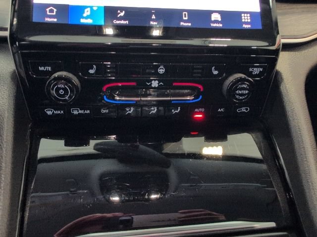 Used 2023 Jeep Grand Cherokee Limited AWD/4WD image 24