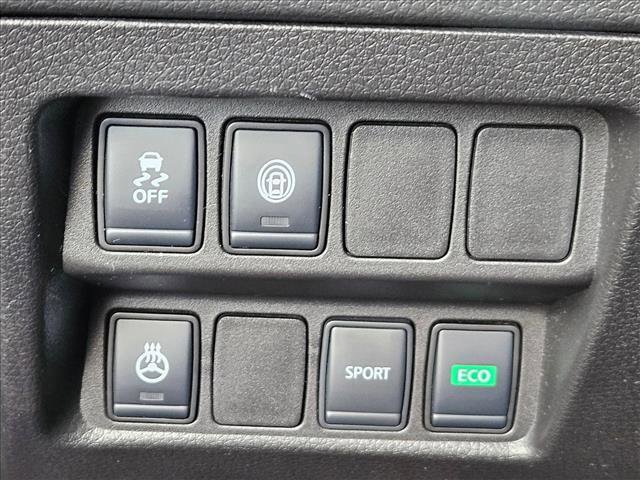 Used 2021 Nissan Rogue Sport SV image 12