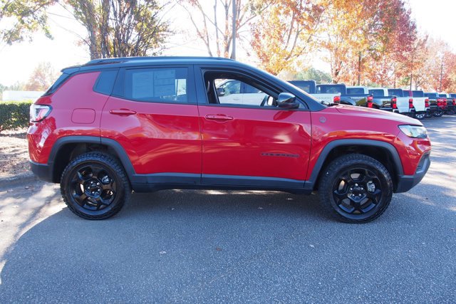 Used 2023 Jeep Compass Trailhawk image 6