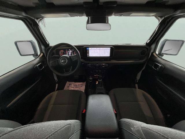 Used 2026 Jeep Wrangler Unlimited Rubicon AWD/4WD image 23