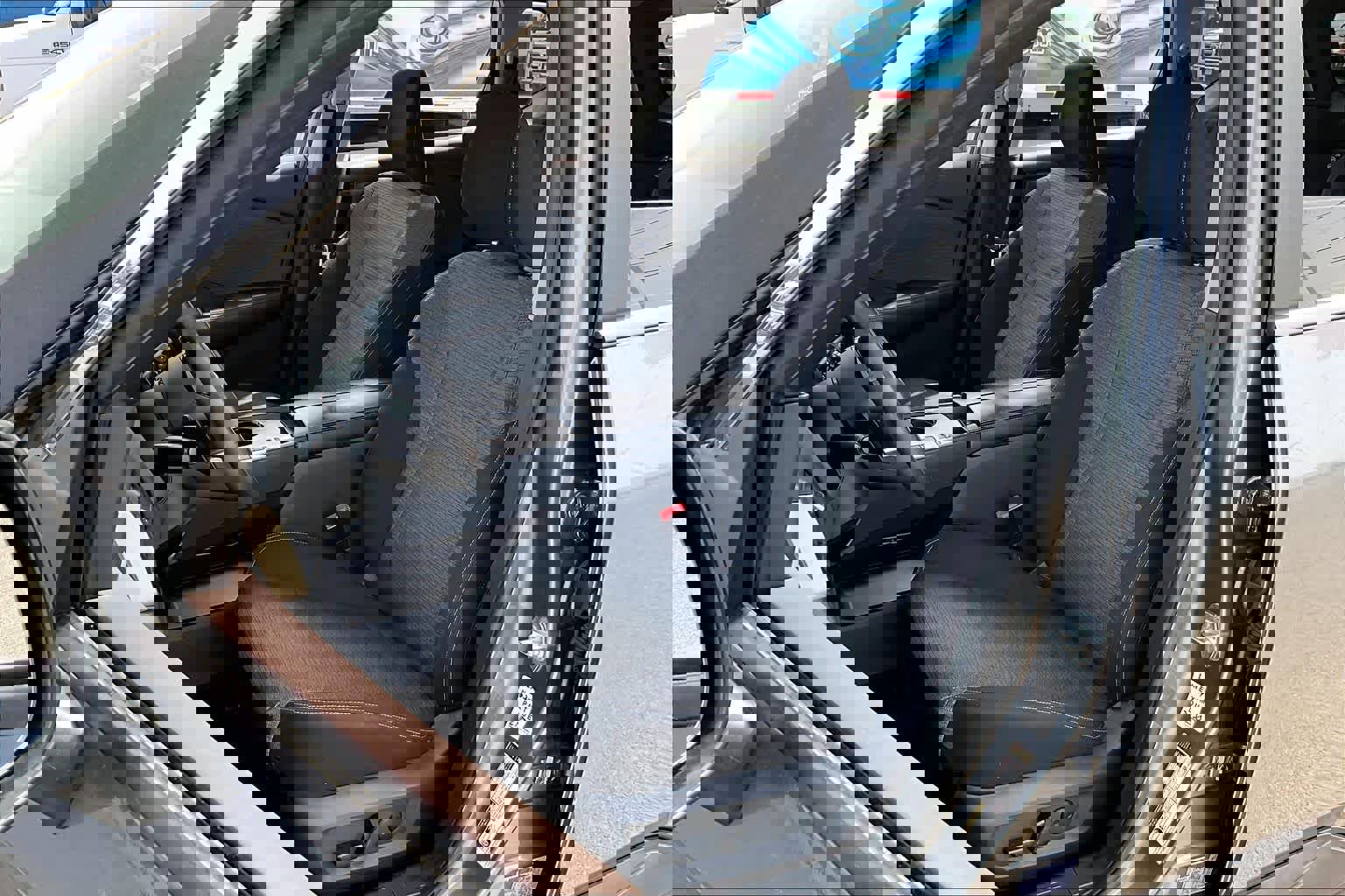 Used 2023 Nissan Rogue SV image 10