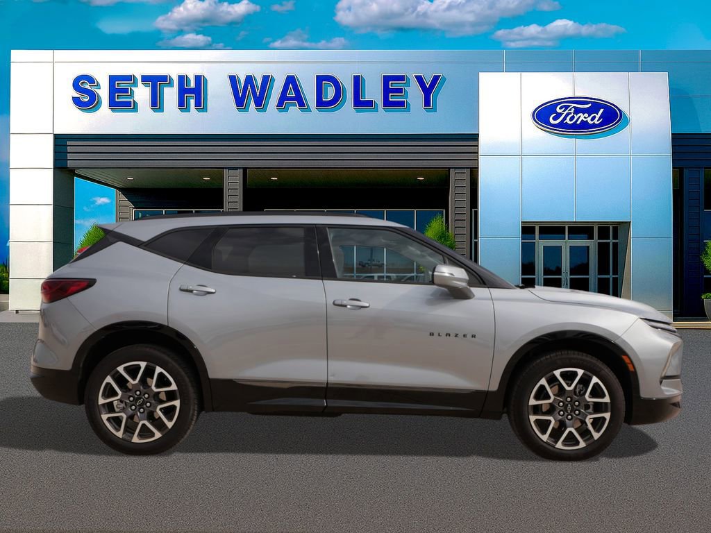 Used 2025 Chevrolet Blazer RS image 6