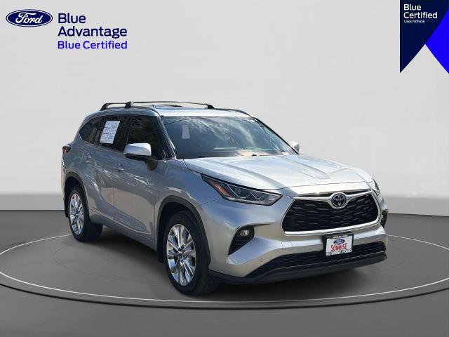 Used 2021 Toyota Highlander Limited FWD image 4