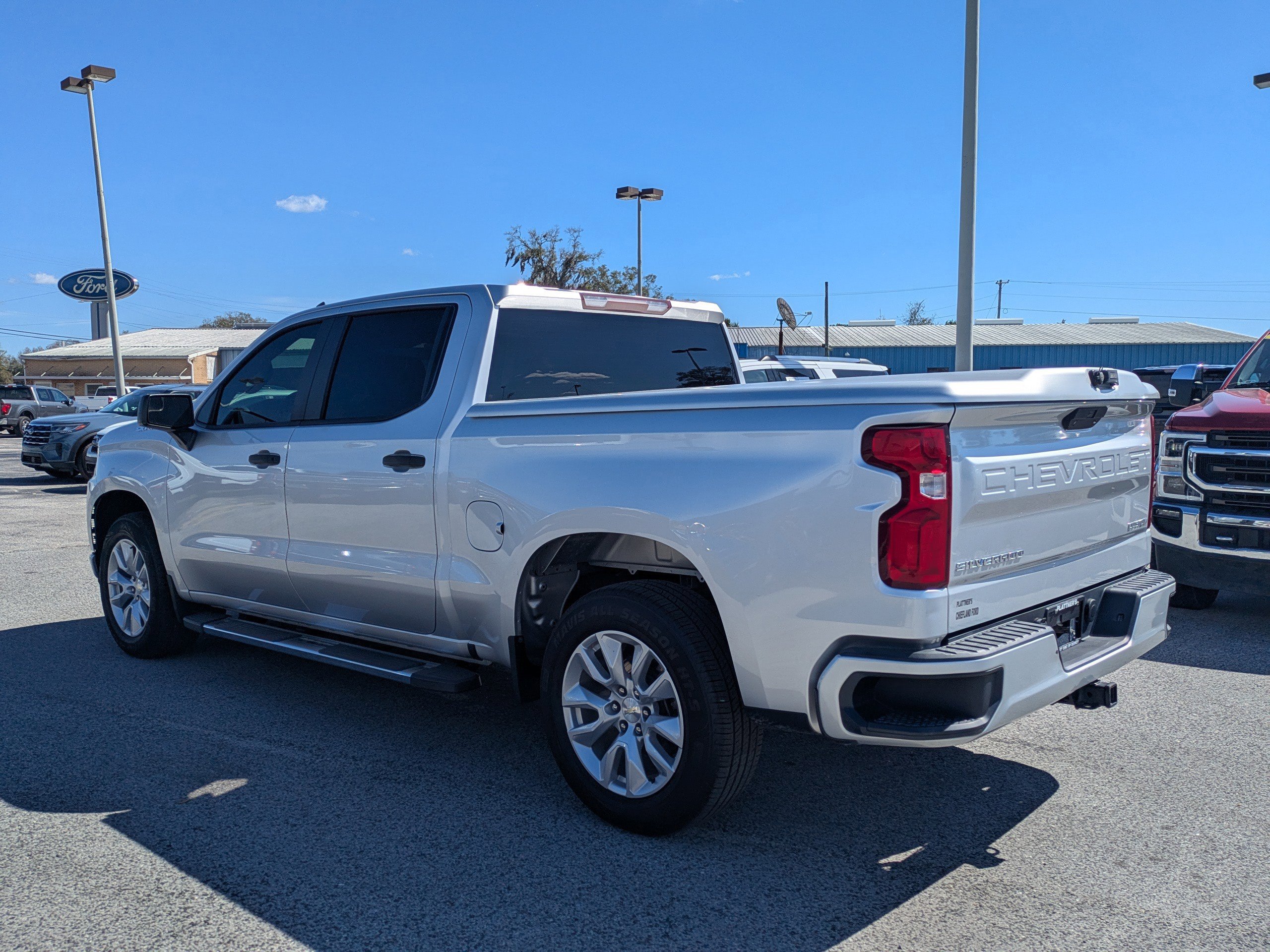 Used 2020 Chevrolet Silverado 1500 Custom w/ Custom Value Package image 3