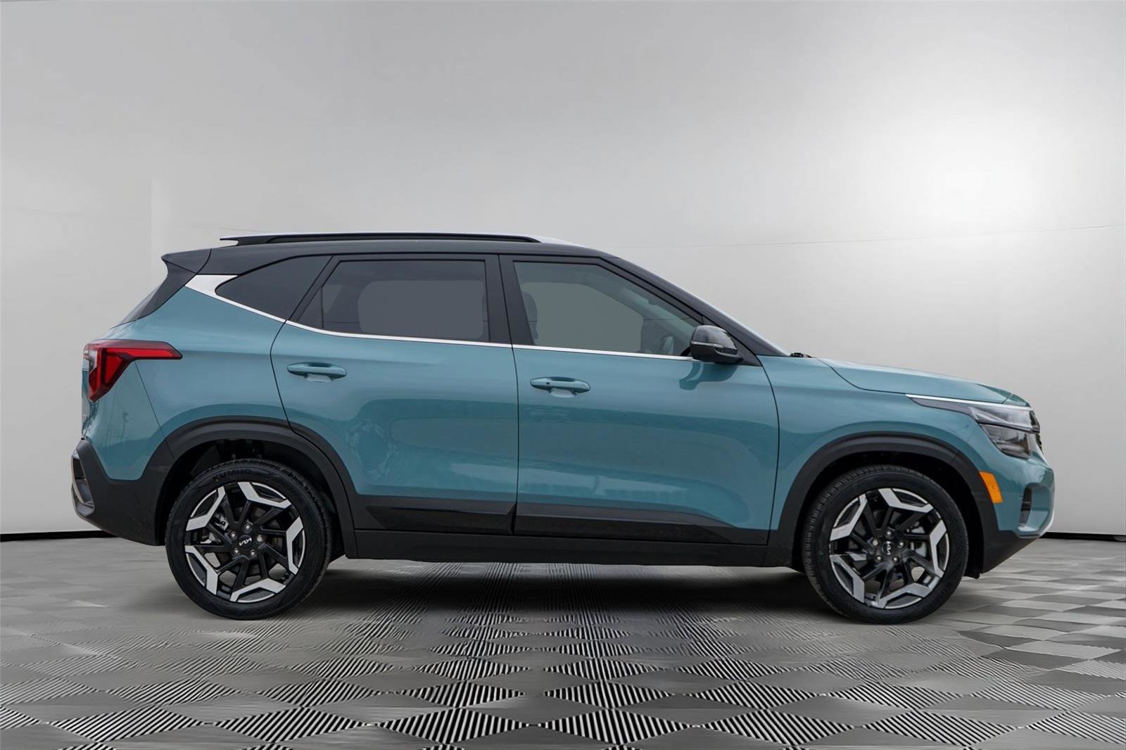 Used 2024 Kia Seltos SX AWD/4WD image 4