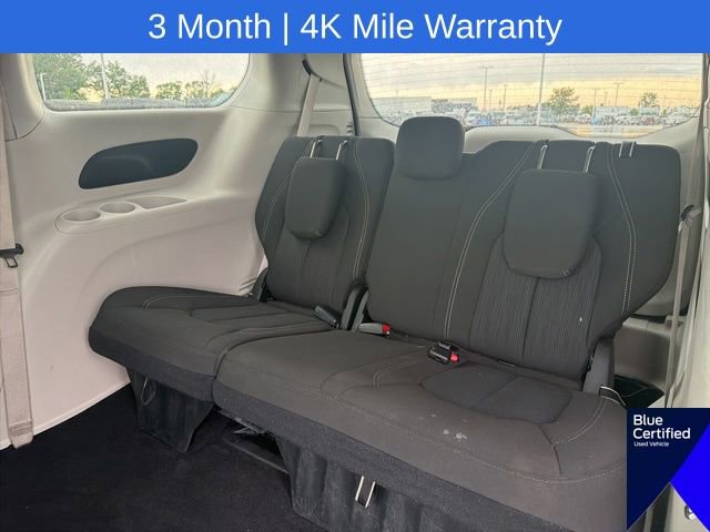 Used 2023 Chrysler Voyager LX FWD image 18