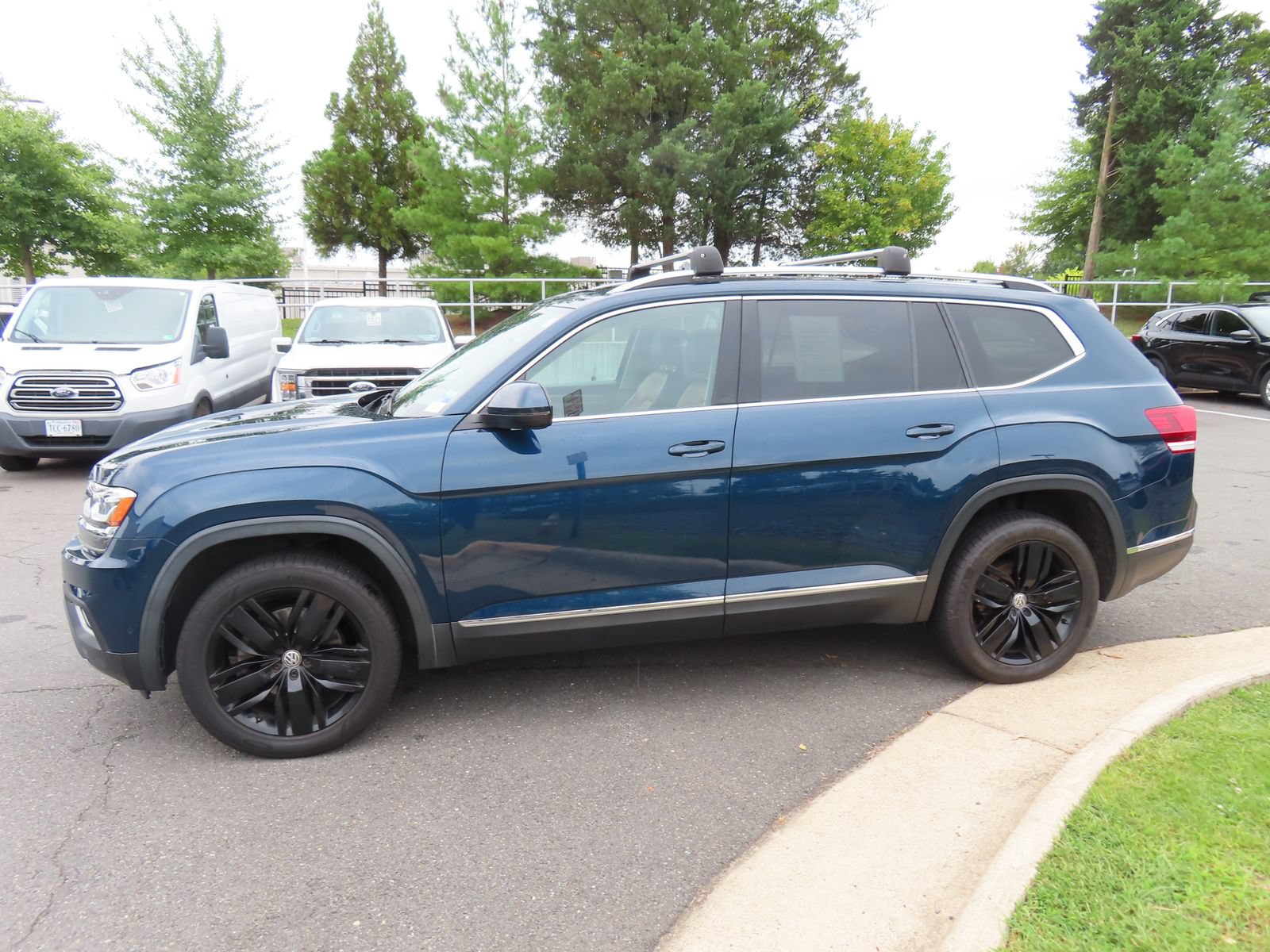 Used 2019 Volkswagen Atlas SEL Premium AWD/4WD image 8