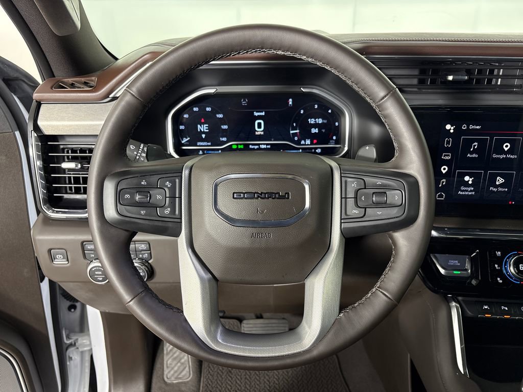 Used 2023 GMC Sierra 1500 Denali w/ Denali Reserve Package AWD/4WD image 17