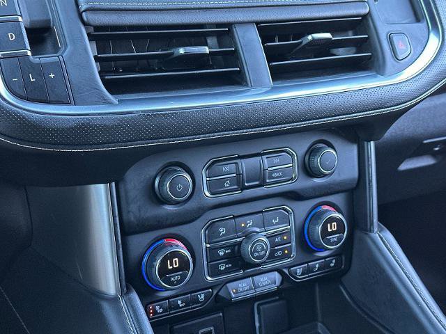 Used 2023 Chevrolet Suburban Premier image 20