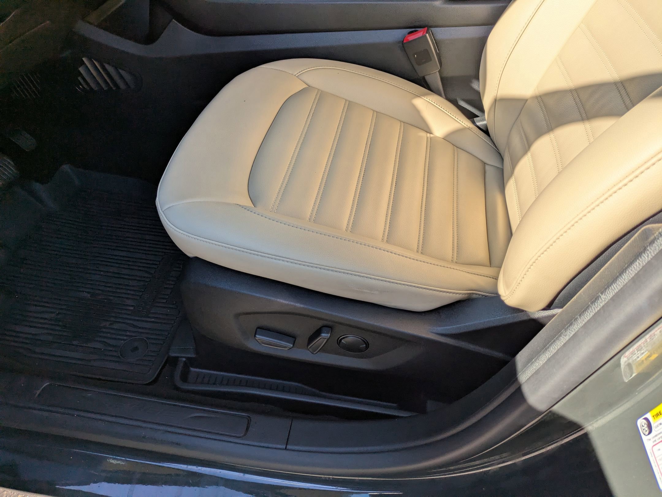 Certified 2022 Ford Edge SEL w/ Convenience Package image 13