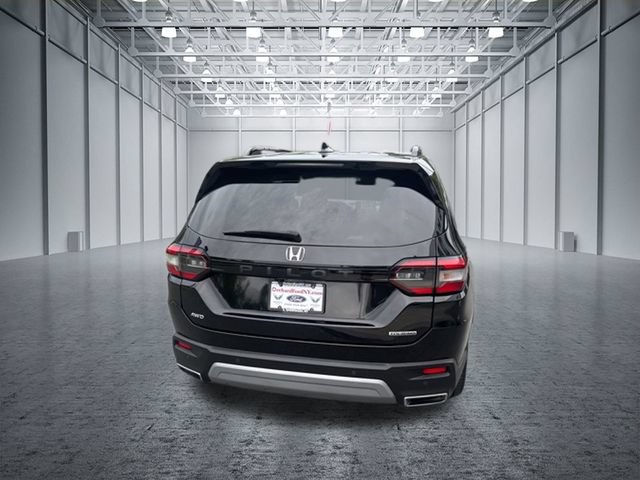 Used 2023 Honda Pilot Touring image 9