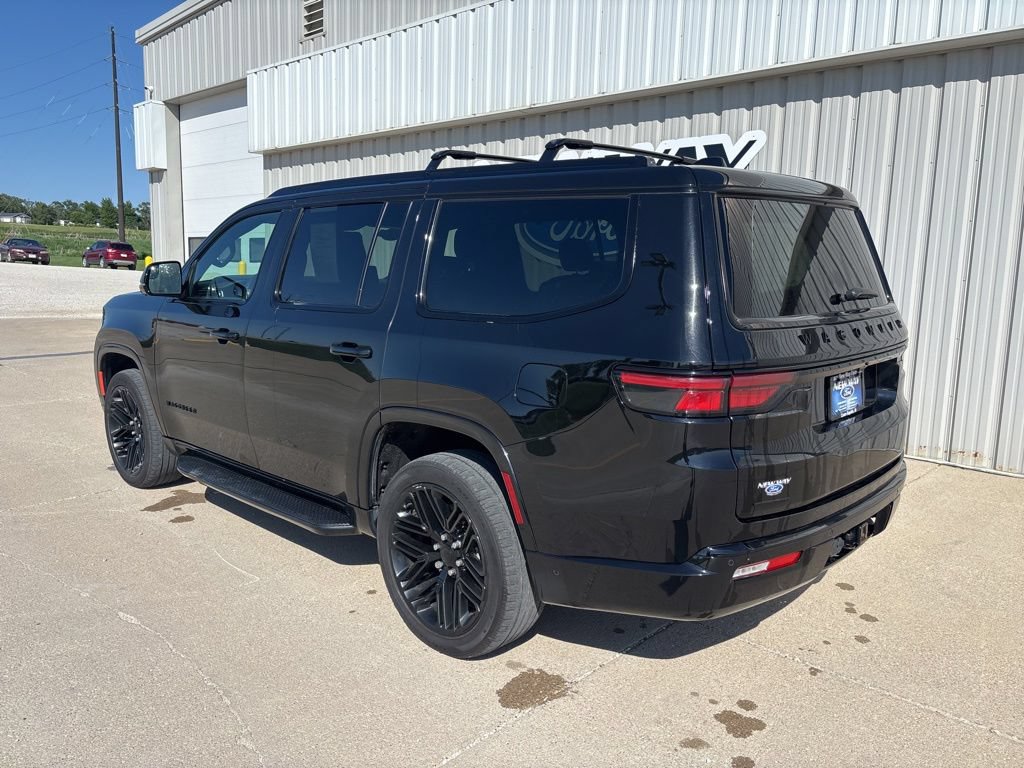 Used 2022 Jeep Wagoneer Series II AWD/4WD image 6