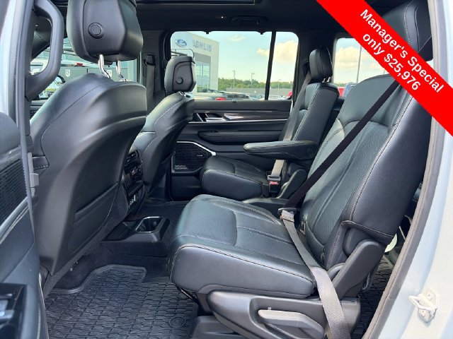 Used 2022 Jeep Wagoneer Series II w/ Convenience Group I AWD/4WD image 30