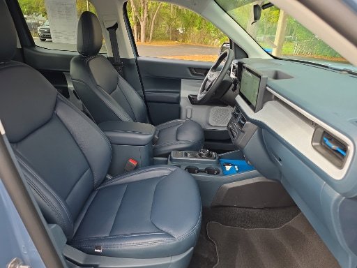 Certified 2025 Ford Maverick XLT FWD image 15