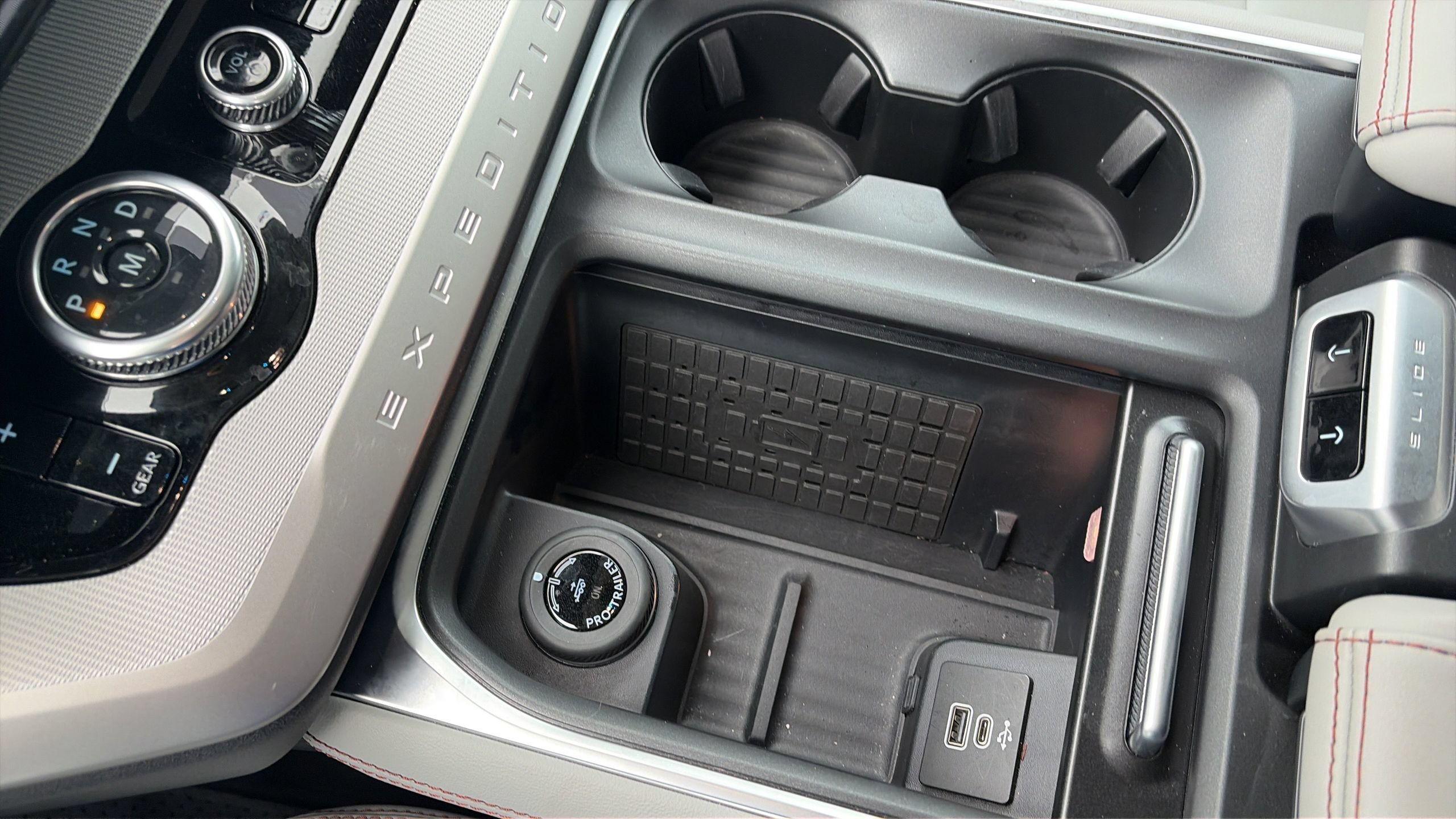 Certified 2025 Ford Expedition Active AWD/4WD image 26