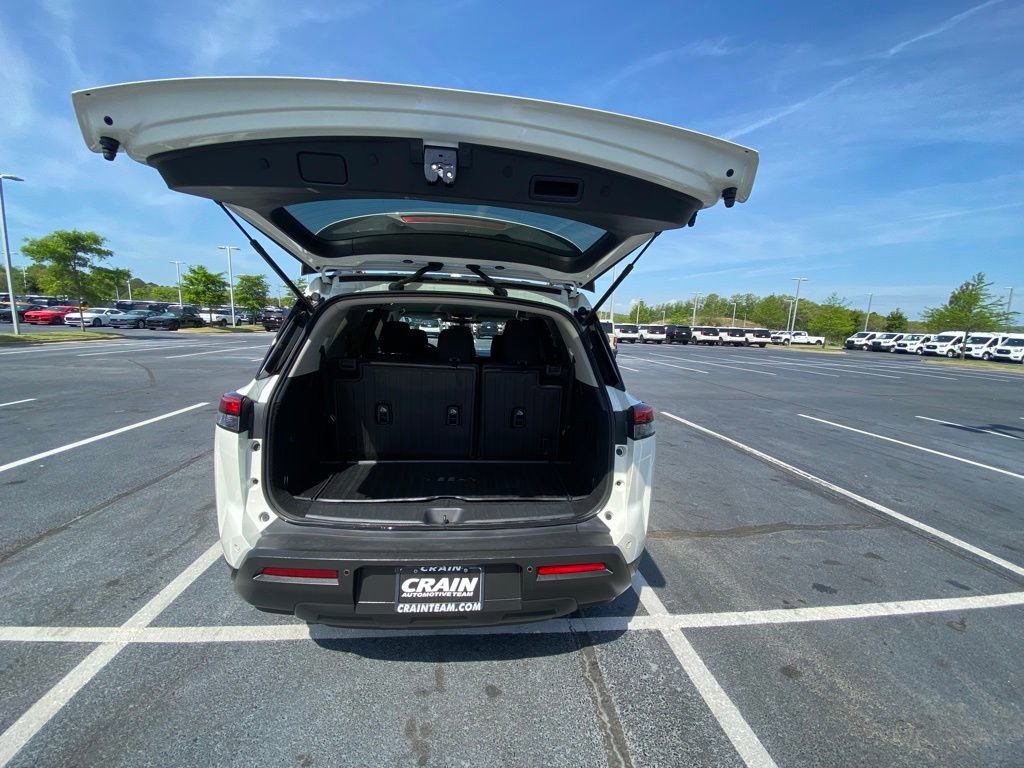 Used 2022 Nissan Pathfinder SV w/ SV Black Package image 27