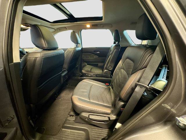 Used 2023 Nissan Pathfinder Platinum AWD/4WD image 20