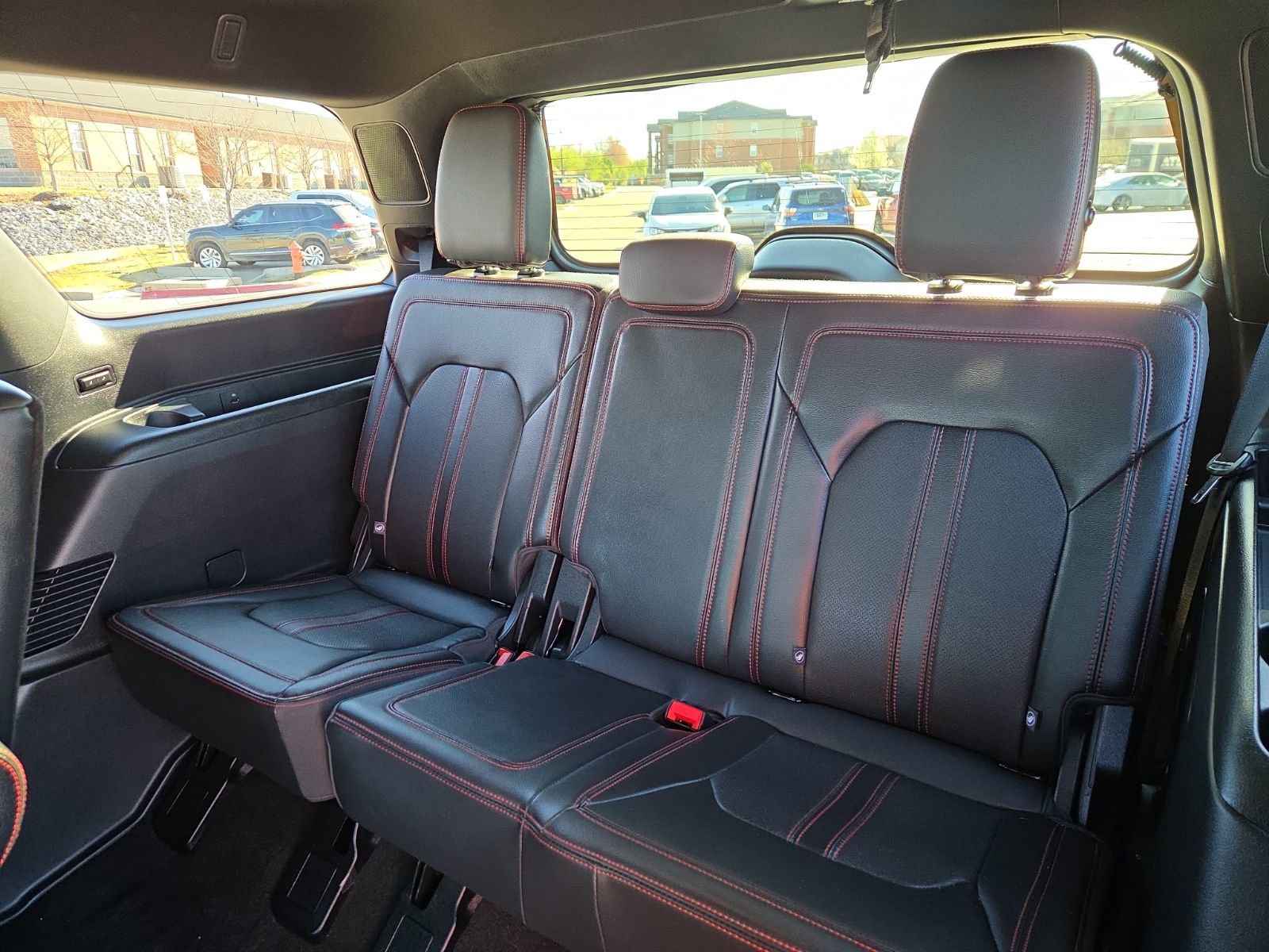 Certified 2024 Ford Expedition Limited image 10