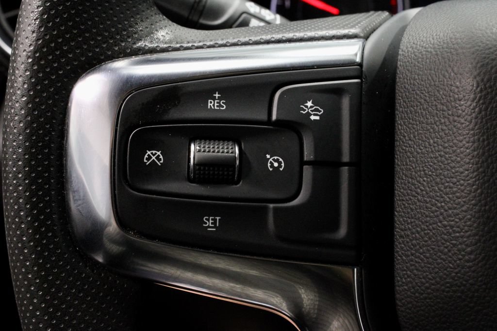 Used 2025 Chevrolet Blazer LT FWD image 25