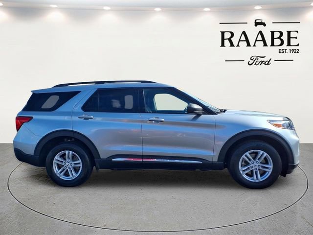 Certified 2023 Ford Explorer XLT w/ Equipment Group 202A AWD/4WD image 8