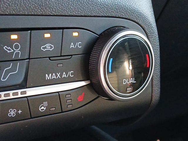Certified 2025 Ford Escape ST-Line Select AWD/4WD image 15