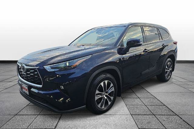 Used 2022 Toyota Highlander XLE