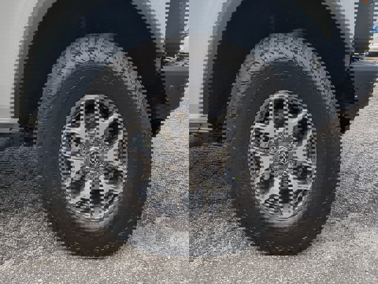 Certified 2024 Ford Bronco Badlands image 9