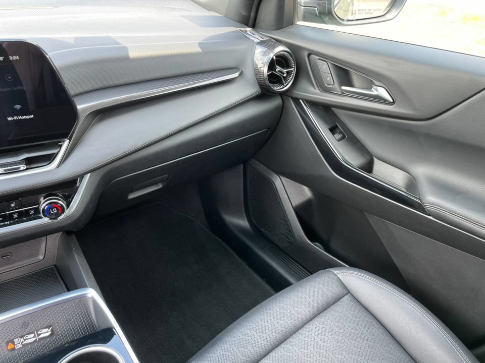 Used 2025 Chevrolet Equinox LT w/ Convenience Package II AWD/4WD image 28