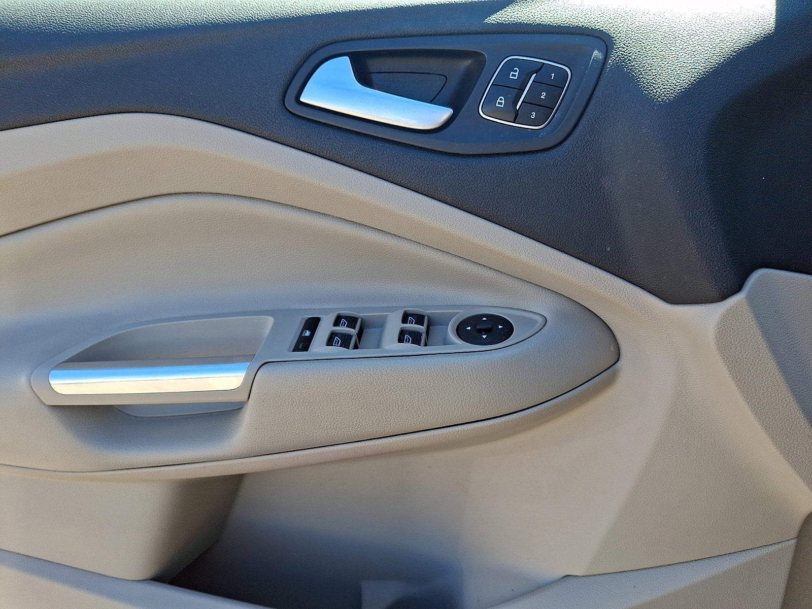 Certified 2017 Ford Escape Titanium image 20