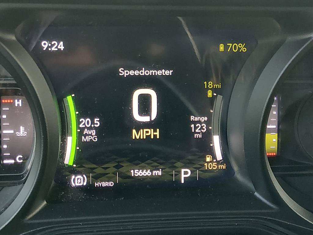 Used 2024 Jeep Wrangler Unlimited Sahara AWD/4WD image 24
