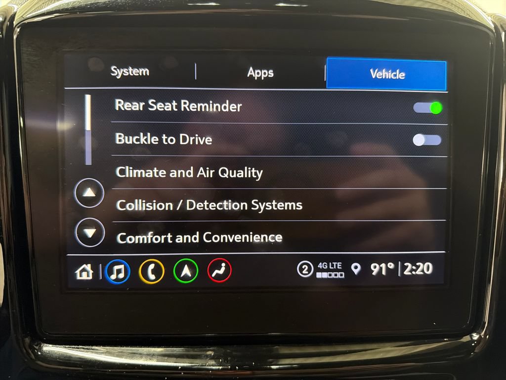 Used 2023 Chevrolet Traverse RS FWD image 28