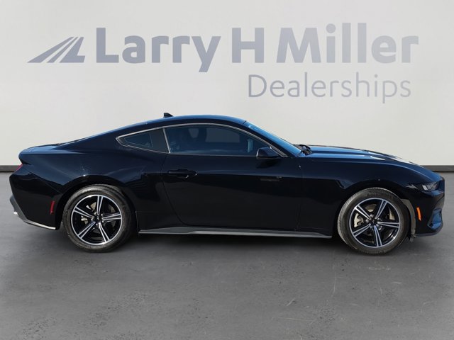 Certified 2024 Ford Mustang Coupe image 6