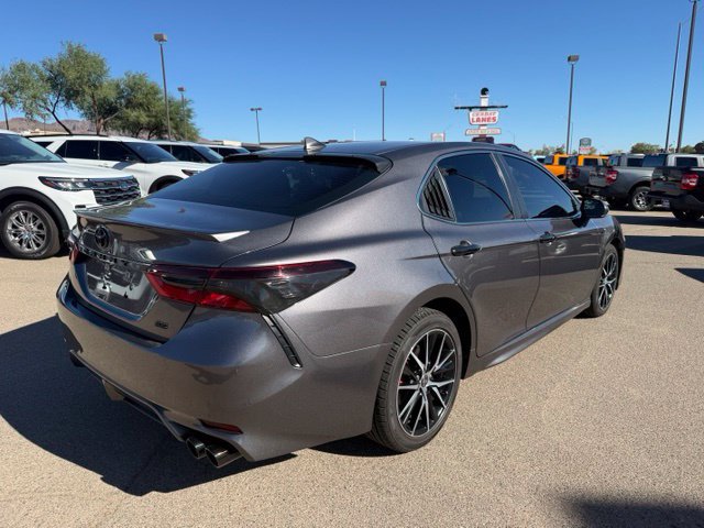 Used 2022 Toyota Camry SE w/ Carpet Mat Package (TMS) FWD image 5