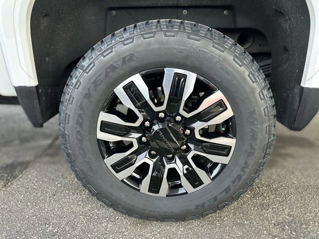 Used 2024 GMC Sierra 2500 Denali Ultimate image 10