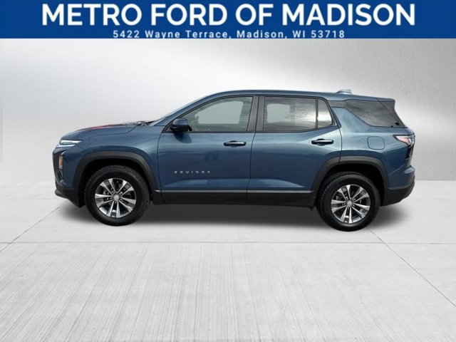 Used 2025 Chevrolet Equinox LT AWD/4WD image 2
