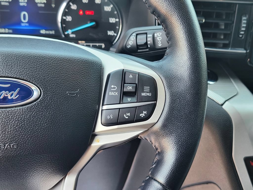 Certified 2022 Ford Explorer XLT w/ Equipment Group 202A AWD/4WD image 31