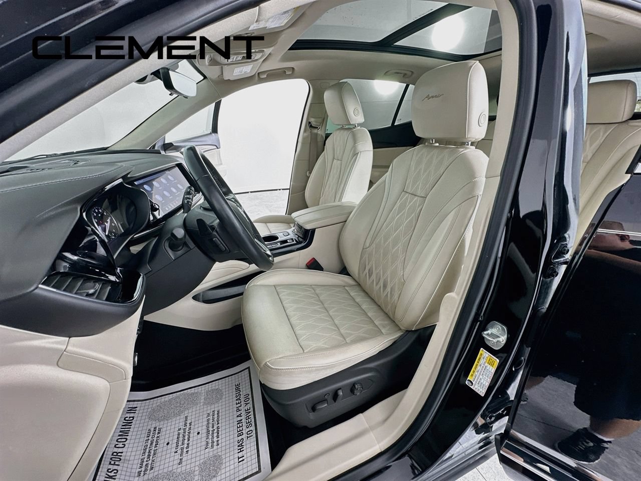 Used 2022 Buick Envision Avenir w/ Technology Package II AWD/4WD image 31