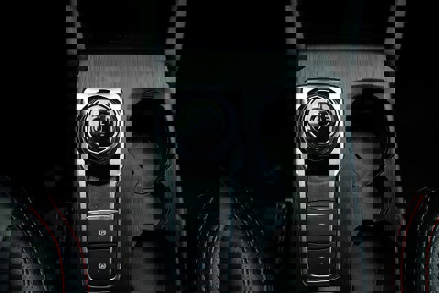 Certified 2025 Ford Escape ST-Line Elite w/ Premium Technology Package image 18